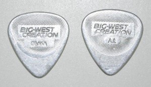 Медиатор BWC, алюминий, teardrop, 2мм. ― Guitar-Supply.ru
