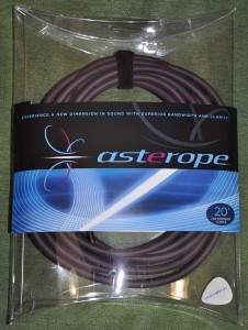 Asterope purple gold S-S jacks, 20' ― Guitar-Supply.ru